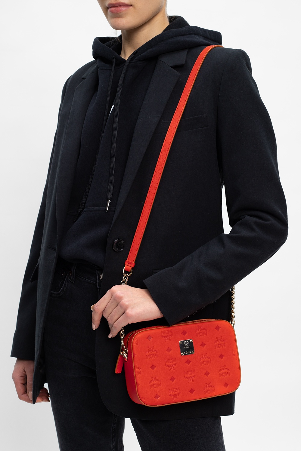 Red mcm shoulder online bag